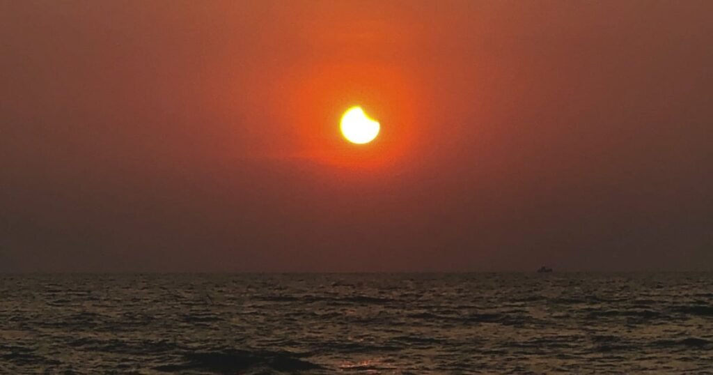 Eclipse solar total visto no ceu