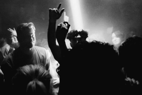 Pista lotada do clube fabric, em Londres
