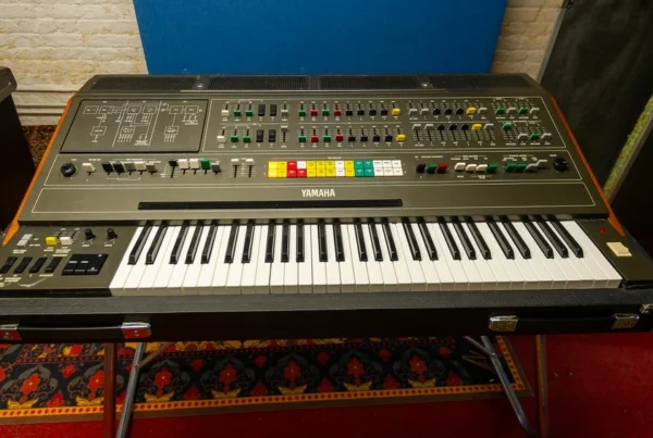 Sintetizador Yamaha CS-80 que teria pertencido a Vangelis